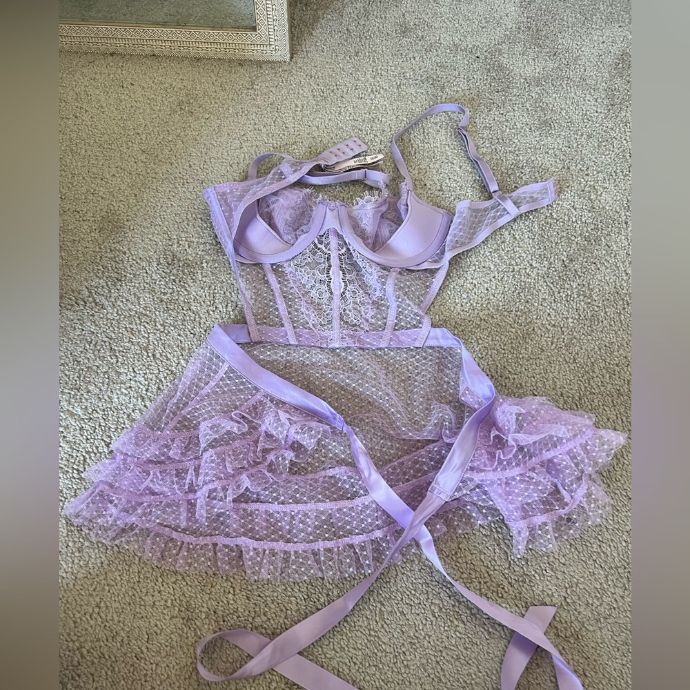 Victorias secret lavender lingerie - Picture 3 of 3